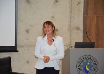 Ayşegül İldeniz: Bu dönüşüme ayak uydurmak zorundayız