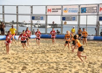 Kadıköy’de Uluslararası Ragbi turnuvası başladı