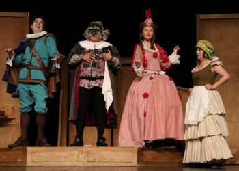 İtalyan Halk komedisi “İki Efendinin Uşağı”