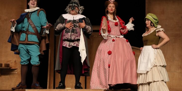 İtalyan Halk komedisi “İki Efendinin Uşağı”