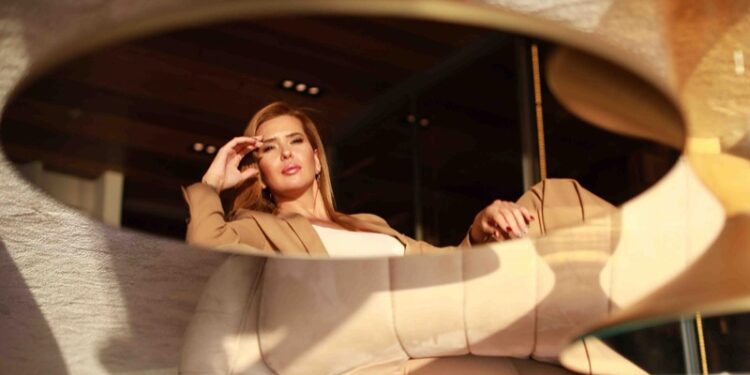 Songül Torbaoğlu: Elalemin sonsuz yargısı üzerine