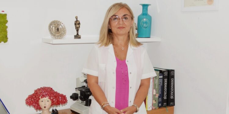 Saçlarım dökülüyor diye üzülmeyin