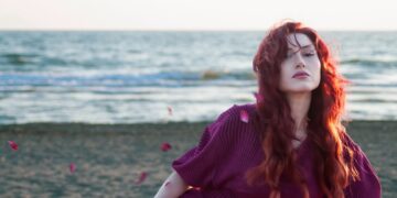 Aslı Güngör’den “Unutursun”