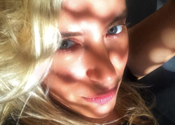 Hande Ertekin : Görür görmez…