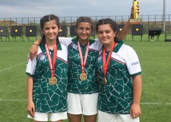 Muğlalı okçu Eflal, Türkiye rekoru kırdı