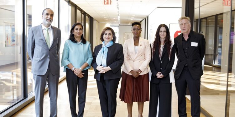 Koç Holding Yönetim Kurulu Üyesi İpek Kıraç, Koç Holding’in küresel liderliği kapsamında yürüttüğü çalışmaları anlattı