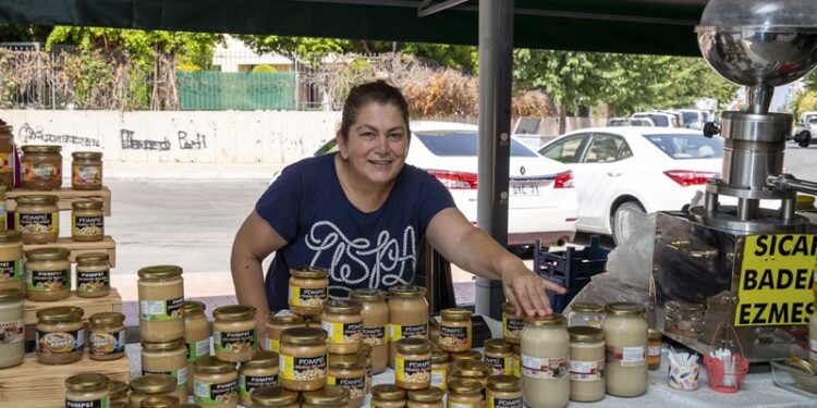 Meryem Önder, bir stantla başladı şimdi Türkiye’ye badem ezmesi satıyor