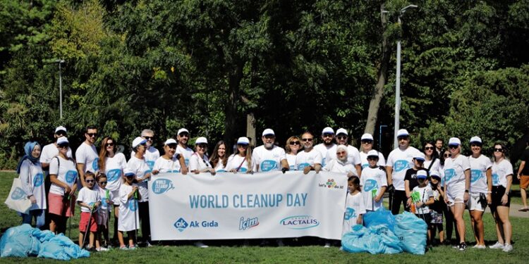 Ak Gıda-İçim Süt Gönüllülerinden küresel çevre temizliği hareketine destek