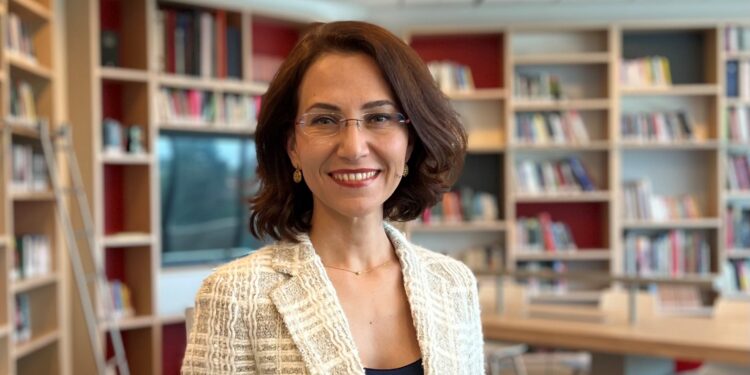 Akbank’tan gençlere özel ayrıcalıklı hizmetler