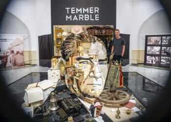 Atatürk Anamorfozu İzmir’de ziyaretçilerle buluştu