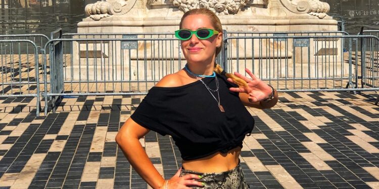 Hande Ertekin: Kısa ve öz…