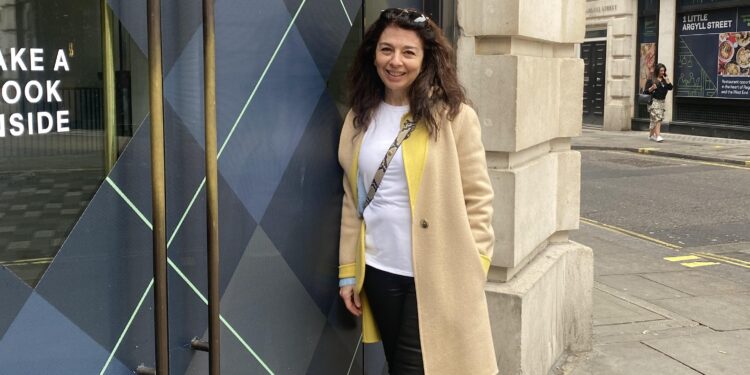 Lolita Asil’den ‘’Yer-yüzü Gök-yüzü’’ sergisi