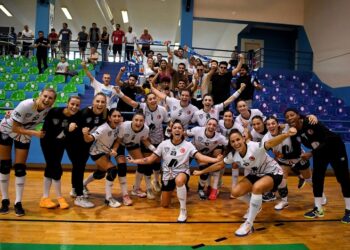 Mavi Kelebekler’den rahat galibiyet