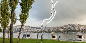 İstanbul Bienali’nin Koç Holding Desteğiyle Gerçekleştirdiği Üçüncü Kalıcı Eser İstanbul’la buluşuyor