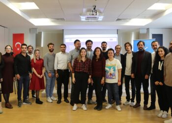 ‘Kamera Elinde Geleceğin Cebinde’