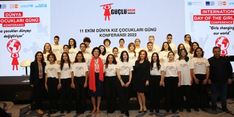 8.Dünya Kız Çocukları Günü Konferansı’ndan dünyaya çağrı: Genç kızların ve kadınların kendi geleceklerini inşa etmeleri için onlarla birlikte çalışalım!