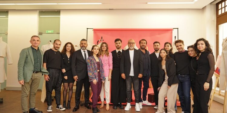 30. Koza genç moda tasarımcıları yarışması’nın finalistleri hazırladıkları koleksiyonları ilk kez sergiledi!