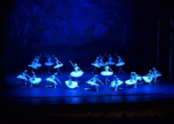 Beyoğlu Kültür Yolu Festivali’nde   geçmişten gökyüzüne uzandılar