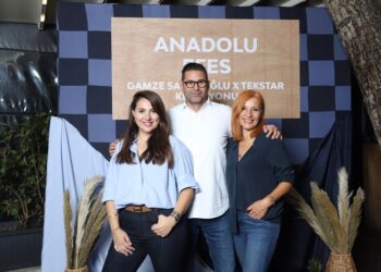 Gamze Saraçoğlu Tasarladı, Tekstar üretti