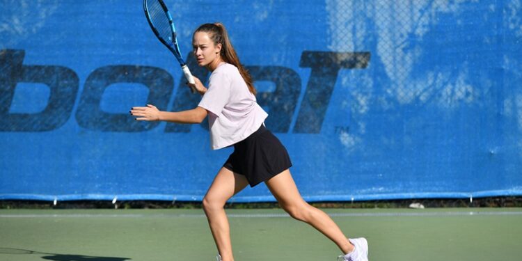 Zeynep Sönmez, Bant Boru desteğiyle Bulgaristan’da şampiyon