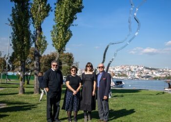 İstanbul Bienali ve Koç Holding’den İstanbul’a Yeni Bir Armağan: Ayşe Erkmen’in Eseri Haliç Kıyısında Kalıcı Olarak Sergilenecek