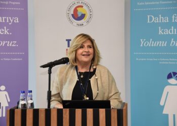 İzmirli kadın yöneticiler,  EBRD tarafından uygulanan Kadın İşletmelerine Finansman ve Danışmanlık Desteği Programı için İzmir Ticaret Borsası ev sahipliğinde bir araya geldi