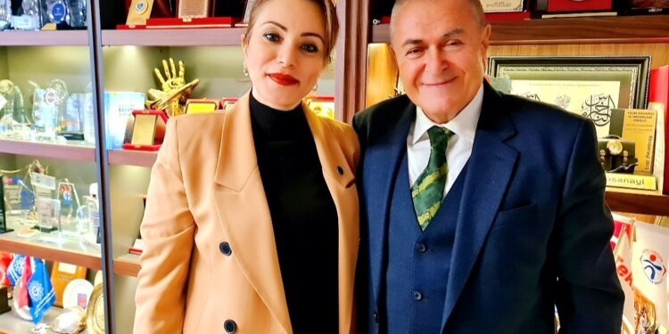 TÜSİAV ve Anneden Anneye Destek Derneği tarafından Kırtasiye Yardımı Kampanyası Düzenlendi