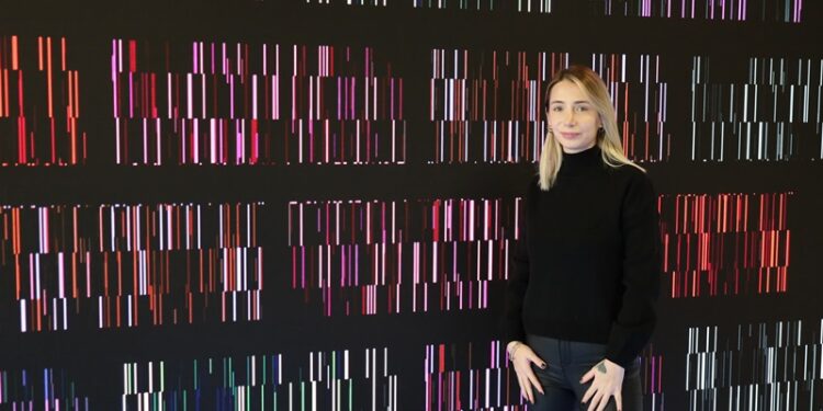 Sanata Bi Yer Platformu Üyesi İrem Karagöz Terzi’nin Eserleri Doğuş Otomotiv Plus Deneyim Merkezi’nde