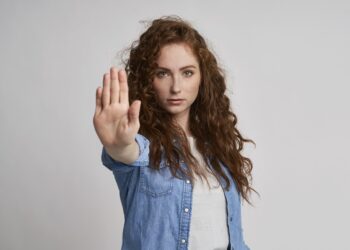 Geçmişin sevgisizliği bugünün şiddetini doğuruyor!