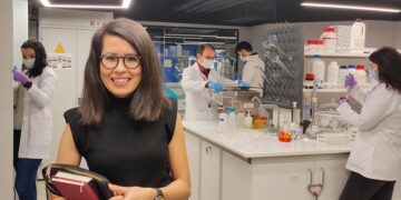 Bilim insanları kanser tedavisinde bulantı, saç dökülmesi gibi olumsuz etkileri ortadan kaldıracak bir sistem geliştiriliyor