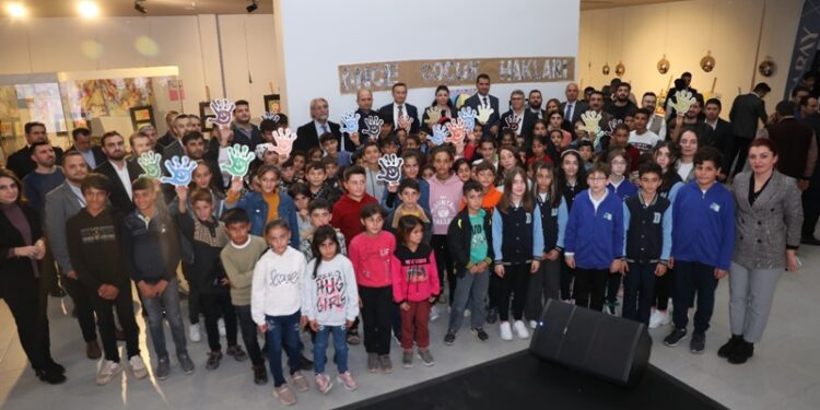 ILO Dünya Çocuk Hakları Gününde Şanlıurfa’da “Tarlaya Değil Okula” Mesajı verdi