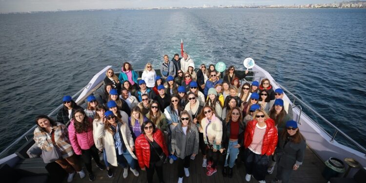 “Denizler Yaşasın Diye”, 30 dakikada 50 KG atık toplandı