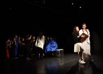 Çocuklar hem eğleniyor, hem haklarını öğreniyor