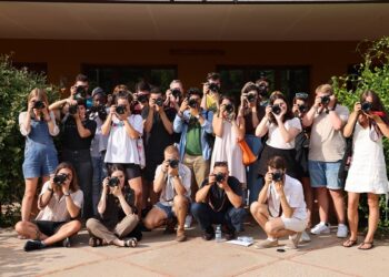 Canon, genç yeteneklere fotoğrafçılık konusunda ilham ve eğitim vererek gelişimlerini desteklediği Gençlik Programı’na Türkiye’de TOÇEV iş birliği ile başlıyor