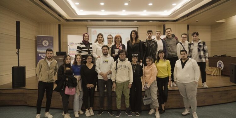 Anadolu Sigorta #DahaEşit bir toplum için çalışıyor