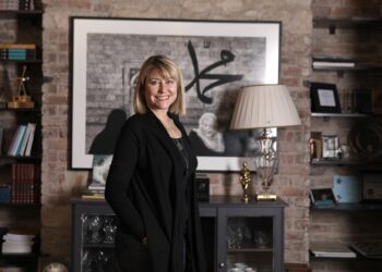 Elif Dağdeviren, “Metaverse; Sen mi Büyüksün Biz mi?!”