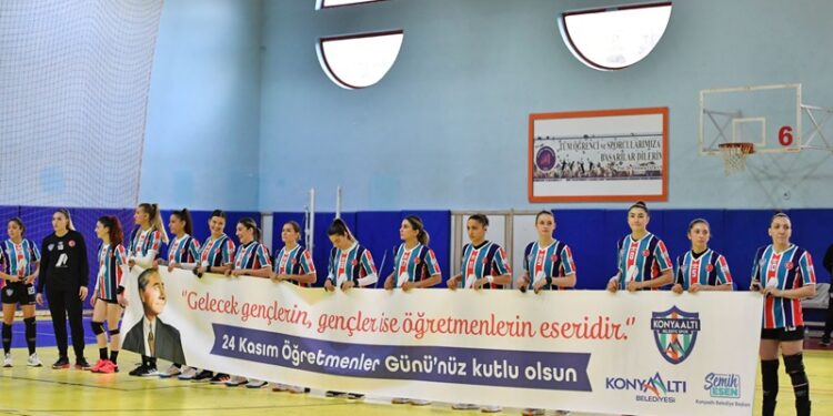 Mavi kelebekler şov yaptı