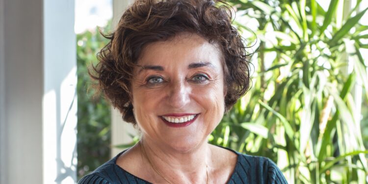 YANINDAYIZ Derneği cinsiyet eşitliği için sosyal medyada “#BizVarız #YANINDAYIZ” dedi