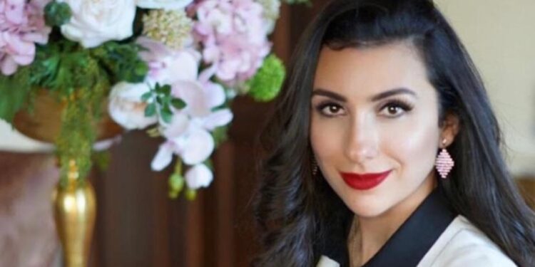 Gazeteci yazar Pınar Billur Odabaşı ‘İtişmeden İletişim Seminerleri’yle doğru iletişimin önemine dikkat çekiyor