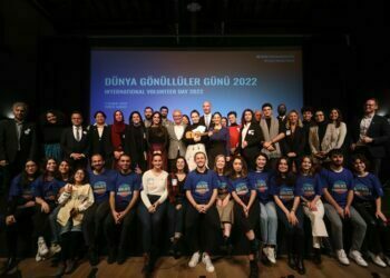 Gönüllü gençler dünyanın geleceği için bir araya geldi
