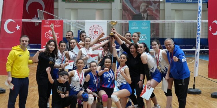 Voleybolda Şampiyonluk Kupası Gaziantep Kolej Vakfı’nın