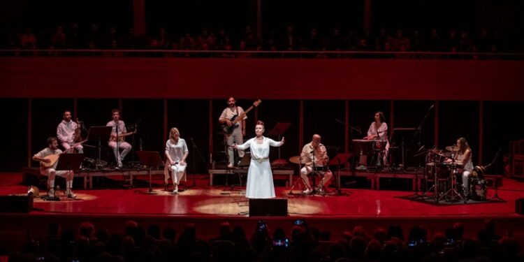 Yaşar Kemal sempozyumu Kardeş Türküler konseriyle sona erdi