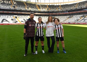 Ünlü isimler Vodafone Park penaltı Challenge’da buluştu