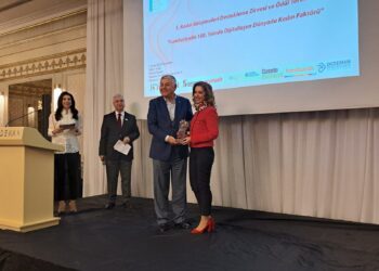 Hediye Güral Gür’e turizmde başarı ödülü