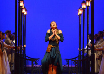 Sefiller tiyatro severlerle buluşuyor