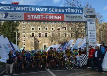 Dünyanın en büyük bisiklet yarışı Antalya’da başladı