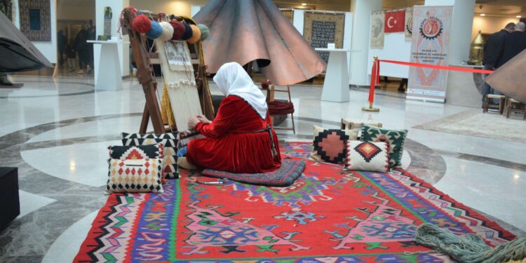 El yapımı uşak halıları, Kıbrıs modern sanat müzesi’nde!