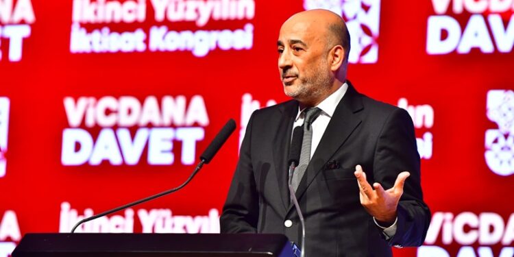 Uğur Gürses: Yeni bir ekonomik modele ihtiyaç var