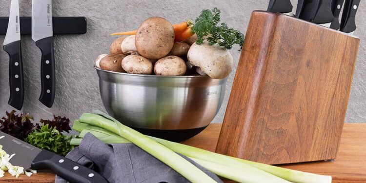 Mutfakta Hızlı ve Pratik Kesimler için En İyi Bıçak Setleri ve Masatlar