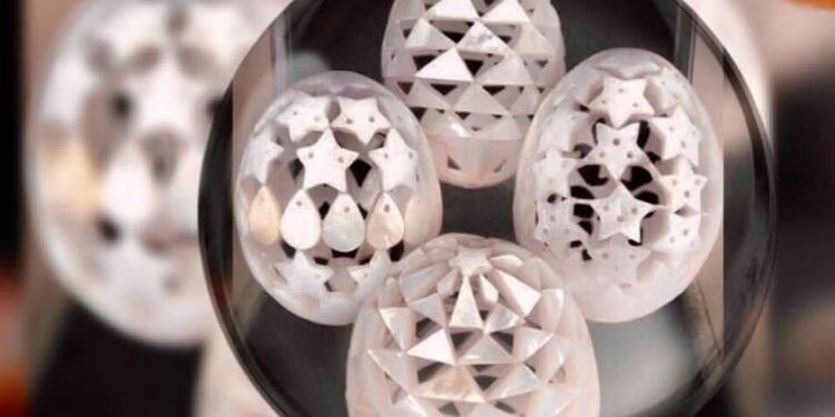 Mahmut Cûda’dan Etkilenen Sedefkâr Şenol Tınaztepe ile Sanatına Dair / Röportaj Rengigül Yaltırık Ural